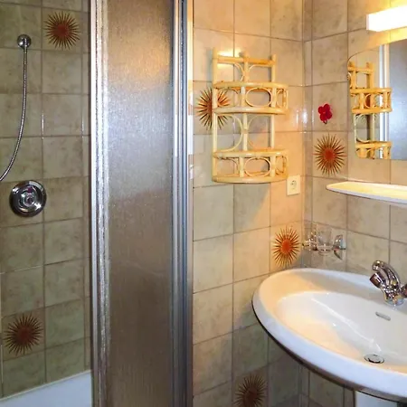 In Zillertal Near Spieljochbahn, Cleaning Included Apartment Fuegen